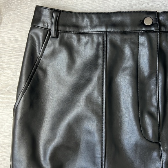 TOPSHOP Black Faux Leather Cargo Joggers | EUC Size 14 - Picture 8 of 13